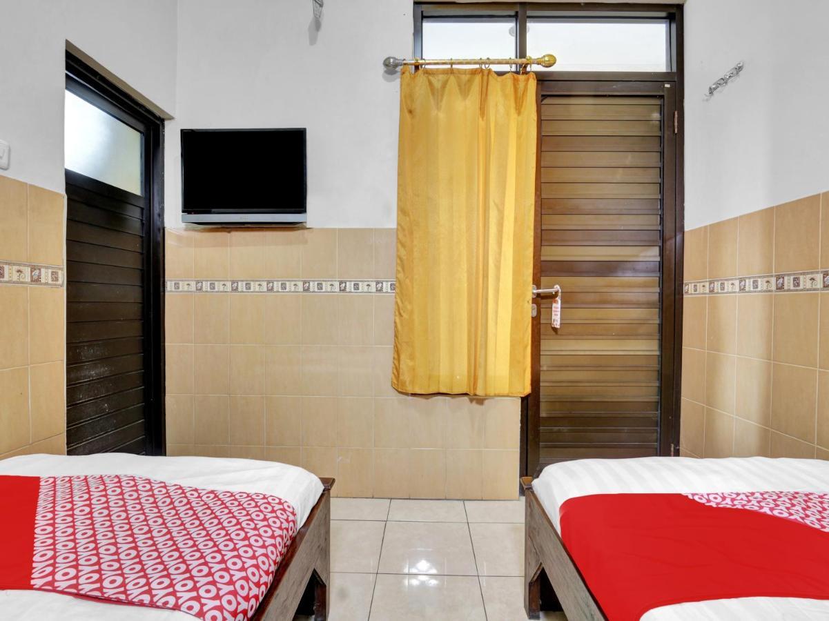 Hotel Oyo 90695 Srikandi Nologaten Jogyakarta Zewnętrze zdjęcie