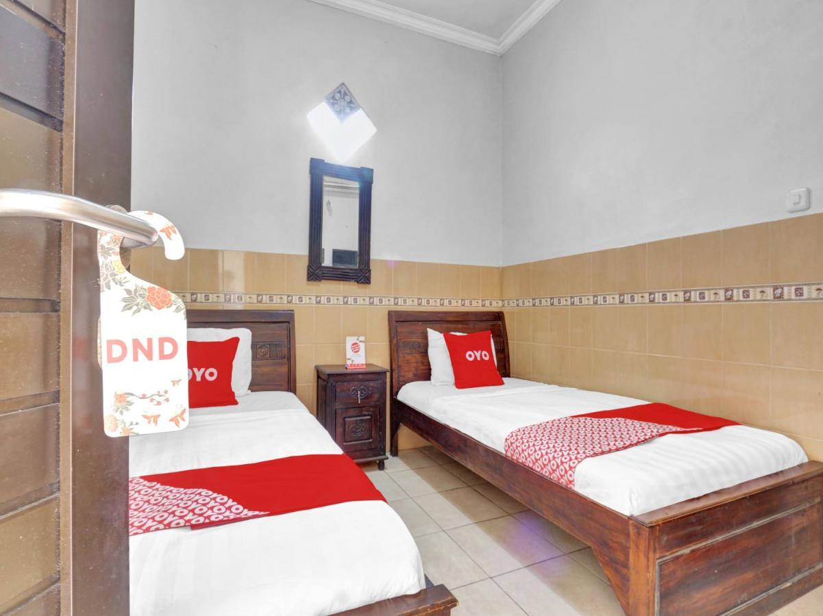 Hotel Oyo 90695 Srikandi Nologaten Jogyakarta Zewnętrze zdjęcie
